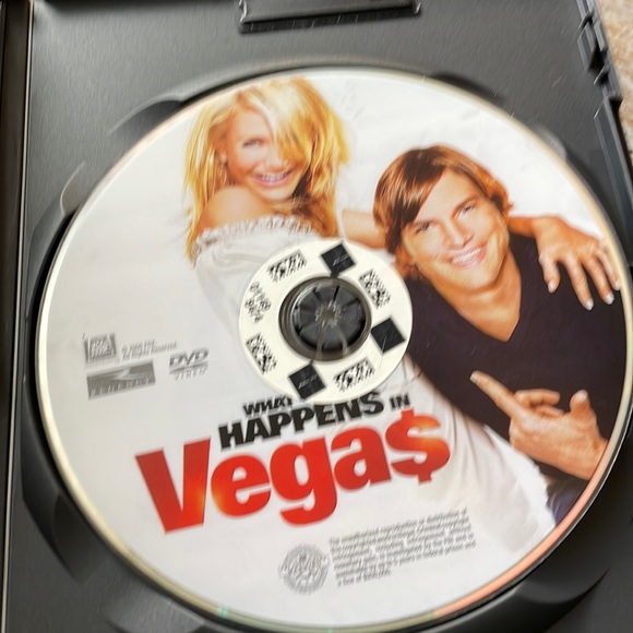 3/$15 u pick dvds📀or 1 for $9~What Happens in Vegas - Picture 3 of 7